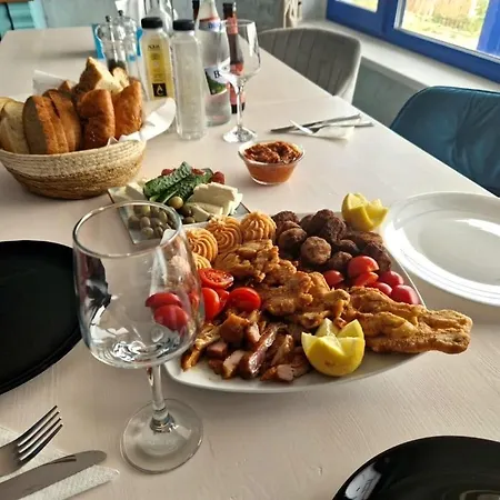 Paradisul Pensión 4*