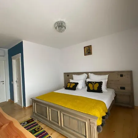 Paradisul بيت ضيافة جوريلوفكا