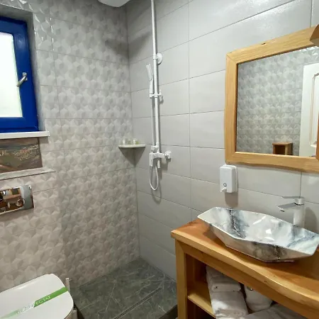 Agropensiunea Paradisul بيت ضيافة جوريلوفكا