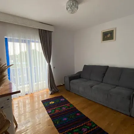 Agropensiunea Paradisul بيت ضيافة 4*
