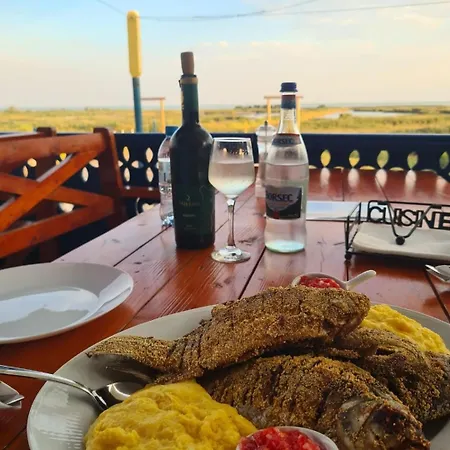 Agropensiunea Paradisul بيت ضيافة