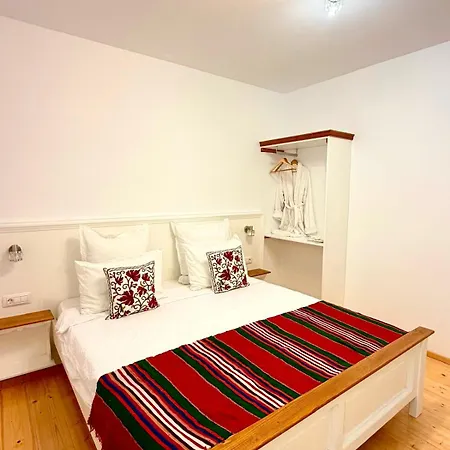 بيت ضيافة Agropensiunea Paradisul