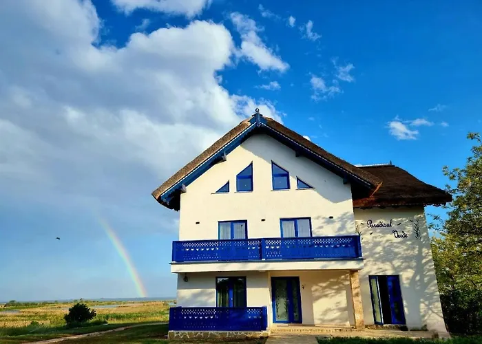 Agropensiunea Paradisul Guest house 4*